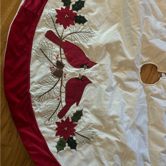 Red Cardinal Christmas tree skirt with red poinsettias. - Picture 3 of 3